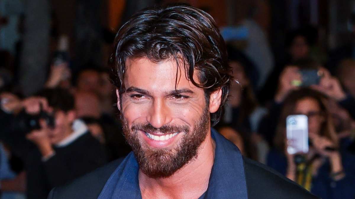 Sandokan su Rai 1: quando inizia, quante puntate sono e perché ‘accorcerà’ Affari Tuoi