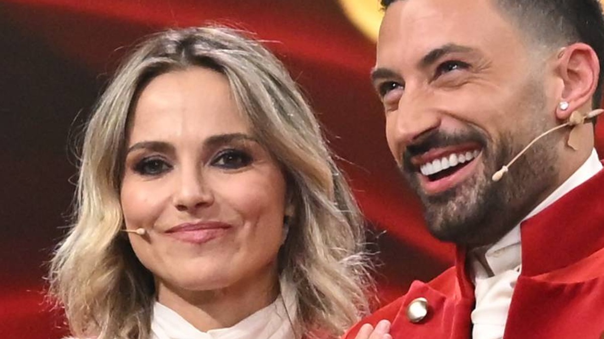 Francesca Fialdini lascia Ballando con le stelle tra le polemiche: “Vincerà lo stesso”, le accuse alla giuria