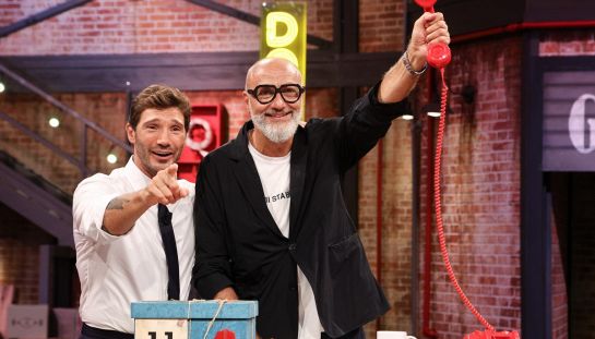 Affari tuoi, Stefano (in lacrime) non cede alla paura e vince una somma da batticuore. E' festa sui social: "Commovente"