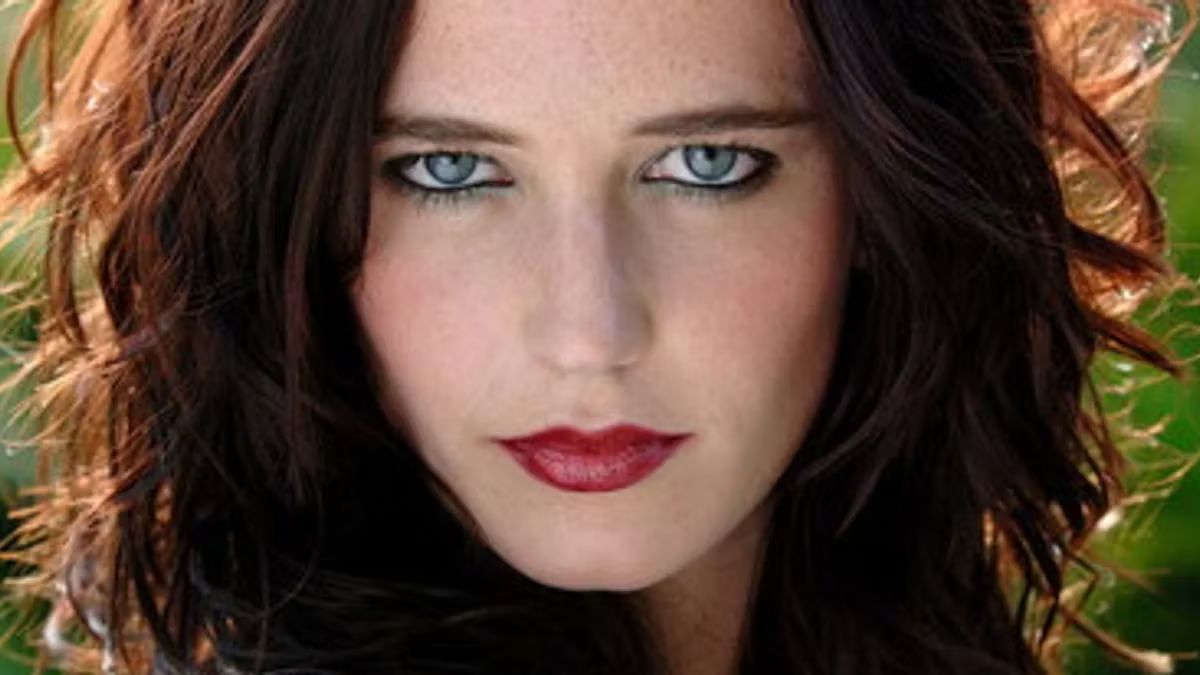 https://wips.plug.it/cips/libero.it/magazine/cms/2025/11/mercoledi-3-eva-green-cast-ophelia-personaggio-serie-netflix-tim-burton.jpg