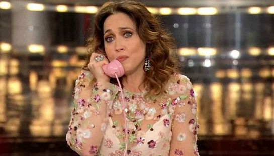 Chiara Francini tra i sospettati di un misterioso delitto nel trailer di questo film con Christian De Sica