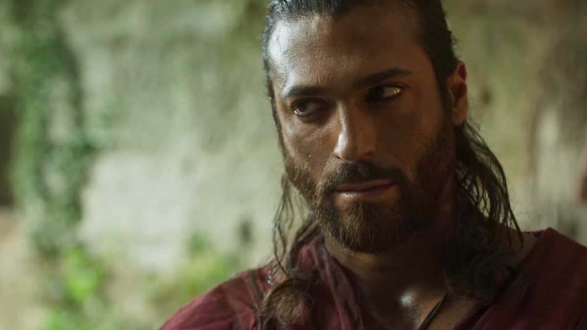 Ascolti Tv ieri (16 dicembre 2025): il finale di Sandokan asfalta La notte nel cuore, boom Le Iene con Topo Gigio