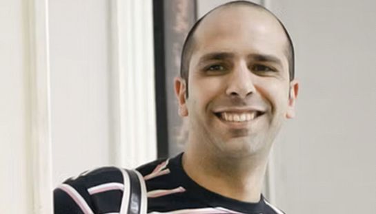 Checco Zalone, torna in streaming su Prime Video con i film Cado dalle Nubi, Che Bella Giornata e Tolo Tolo