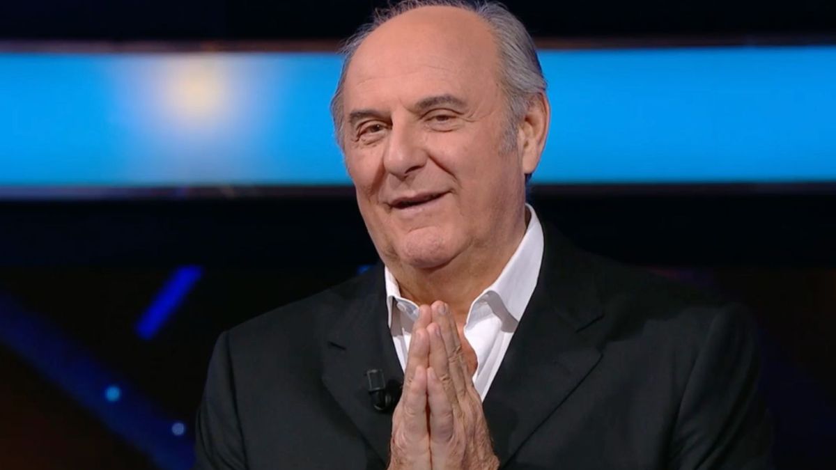 La Ruota della Fortuna, Gerry Scotti stuzzica Samira Lui: "Una foto appena sveglia", la richiesta al fidanzato Luigi