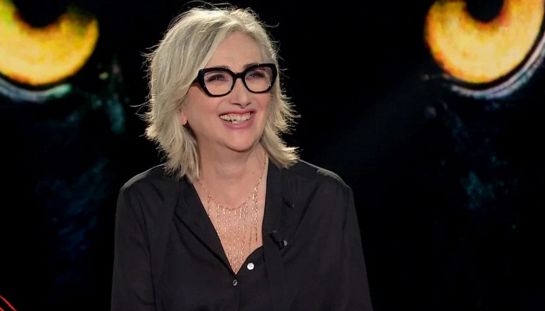 Lunetta Savino dimentica Cettina e su RaiPlay aiuta gli altri a cambiare vita