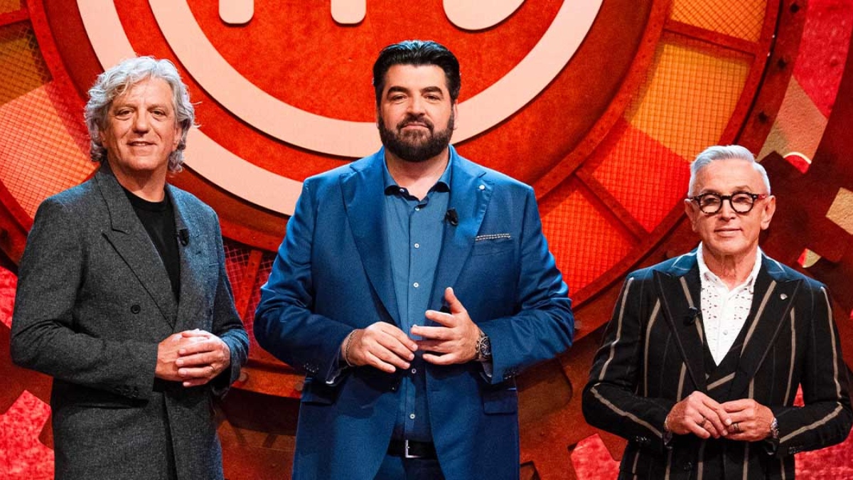 Masterchef 15, debutto infinito (con standing ovation): “C’è già il vincitore”, cosa è successo