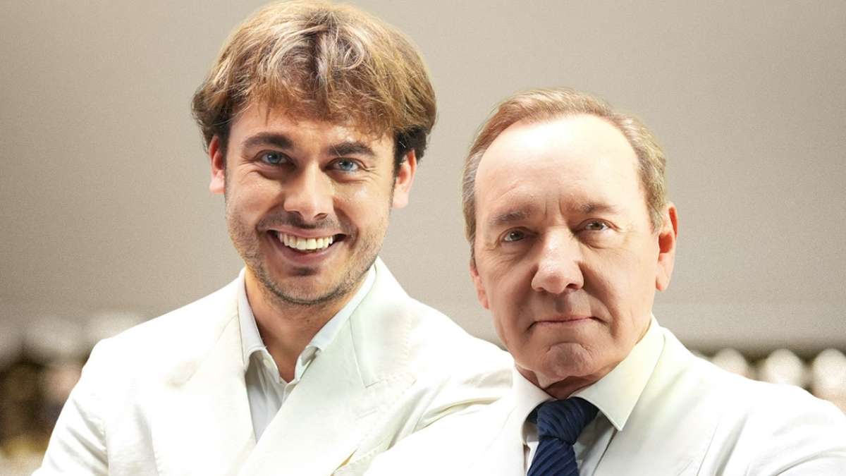 Kevin Spacey star per la Rai: di cosa parla la serie Tv Minimarket oggi online su Raiplay