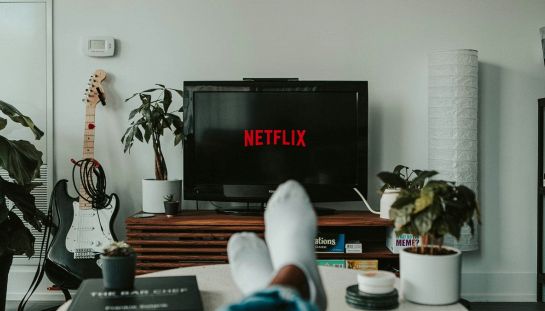 Netflix elimina una utile funzione e i fan insorgono: cosa succede