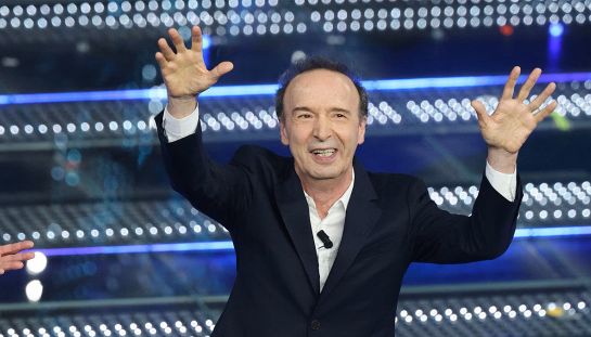 Roberto Benigni critiche social a Pietro - Un uomo nel vento