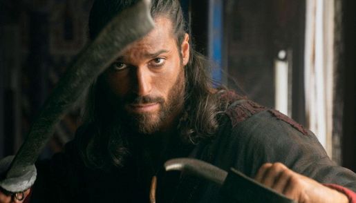 Sandokan con Can Yaman vola nello share ma divide: "solo donne per questo fumettone rosa"