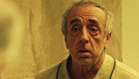 Silvio Orlando è un ex detenuto in Siccità, film in streaming su Amazon Prime Video