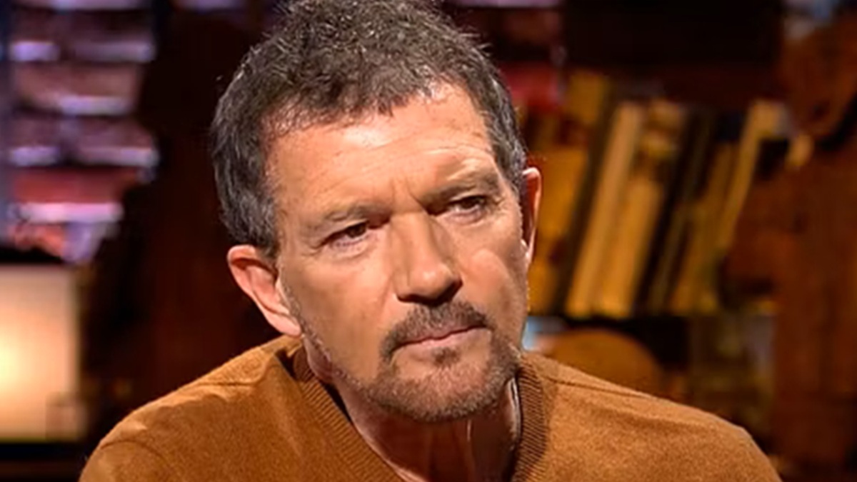 https://wips.plug.it/cips/libero.it/magazine/cms/2026/01/antonio-banderas-unmerciful-good-fortune-cast-nuovo-film.jpg