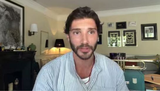 Da Natale a Santo Stefano, De Martino e suo padre Enrico su RaiPlay in una serata magica da riscoprire