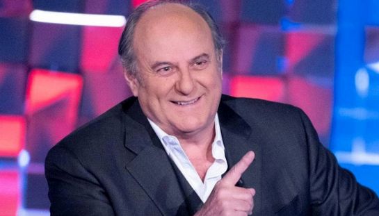 Gerry Scotti conduce La Ruota della Fortuna