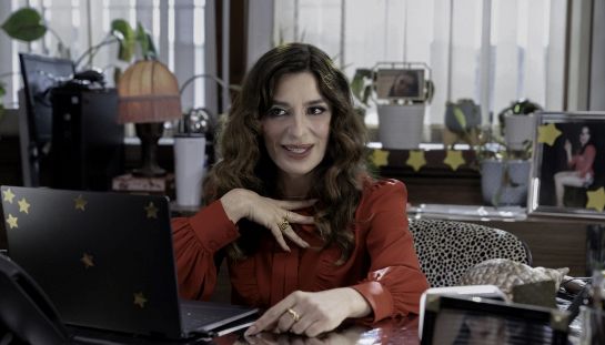 The Paper - Sabrina Impacciatore