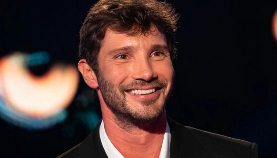 Affari Tuoi non va in onda stasera 6 febbraio, quando torna Stefano De Martino
