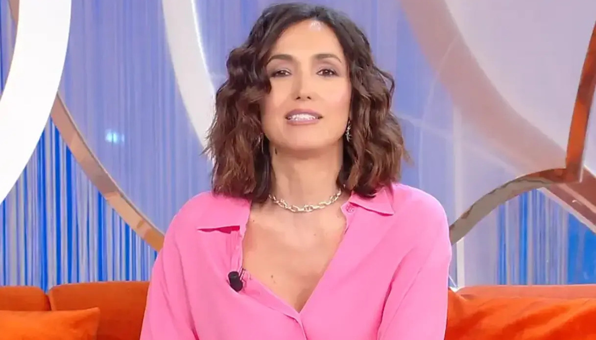 Sanremo 2026, la dedica di Raf e le parole da brividi della figlia Bianca. Poi la gaffe di Caterina Balivo: "Schifo"