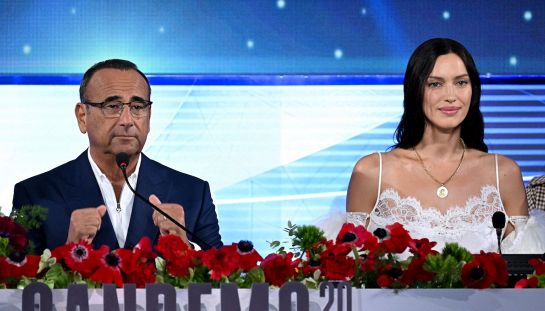 Sanremo 2026, Carlo Conti allontana il flop: "Con ascolti peggiori mi sarei preso la colpa". E lancia Sanremo d'Estate: cos'è