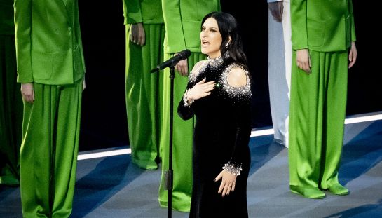 Laura Pausini, critiche alle cover e replica