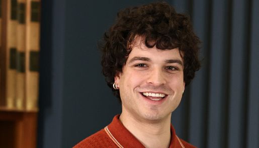 Sanremo 2026, Leo Gassmann canta 'Naturale' - significato e testo del brano