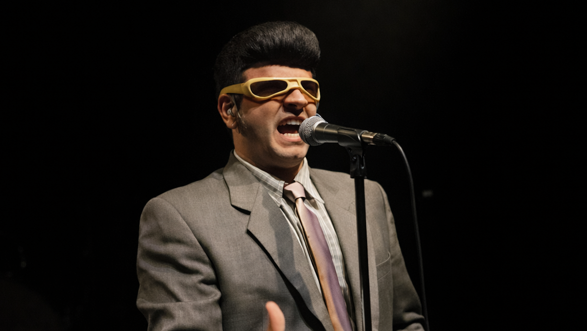 Chi è Tony Pitony, il cantante con la maschera a Sanremo: la vera identità e il segreto del suo successo