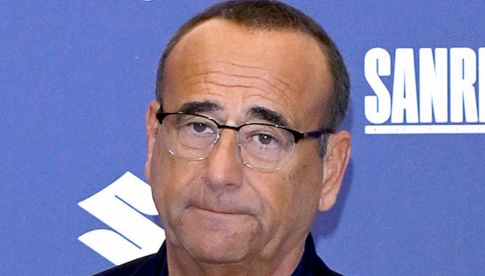 Sanremo 2026: pasticcio in mondovisione, Irina Shayk statuina e Carlo Conti spiazzato da una parolaccia in diretta