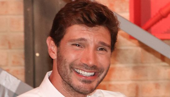 affari tuoi de martino cancellato domenica 1 marzo