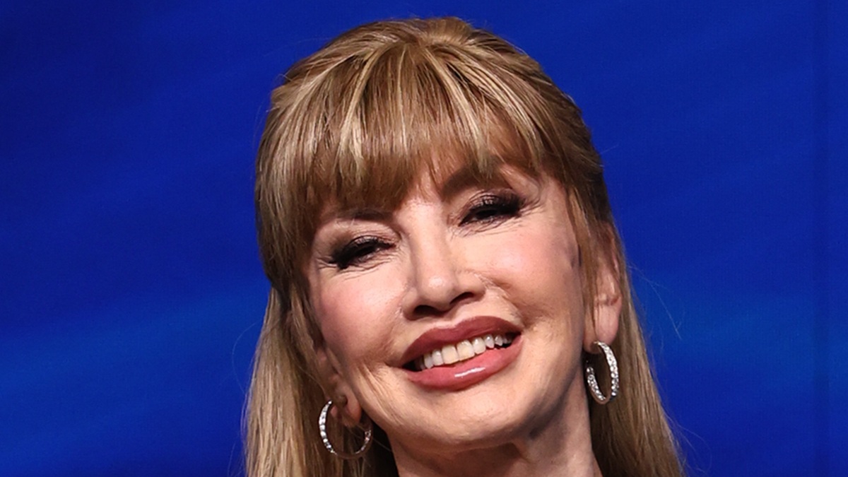 Canzonissima, pagelle: Lamborghini sbotta in diretta e poi la butta in caciara (7), Caterina Balivo affossa un capolavoro (5)