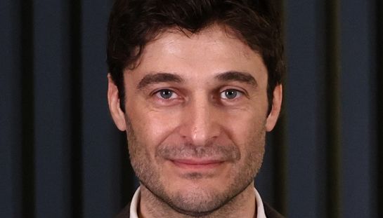 Carlo Verdone fa il colpaccio, Lino Guanciale non è mai stato così seducente: ecco perché