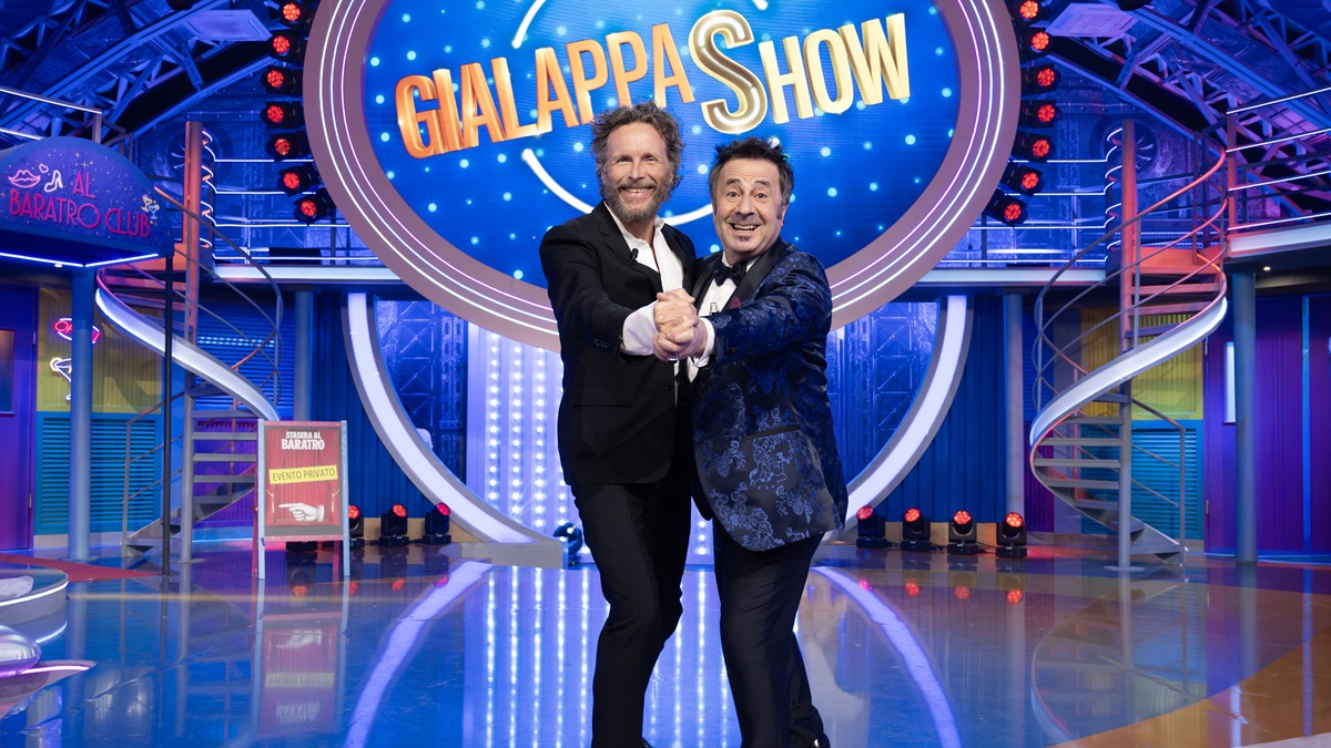 Gialappa Show, boom d'ascolti e social in fiamme per la parodia di Ferilli con 'Scescilia' e Brenda Lodigiani: "Ci mancavate"