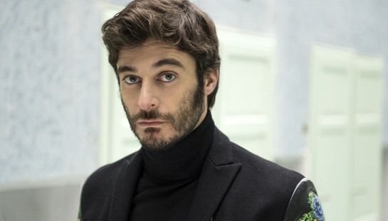 Lino Guanciale, dopo L'invisibile, sarà su Paramount+ diretto da un grande Carlo Verdone