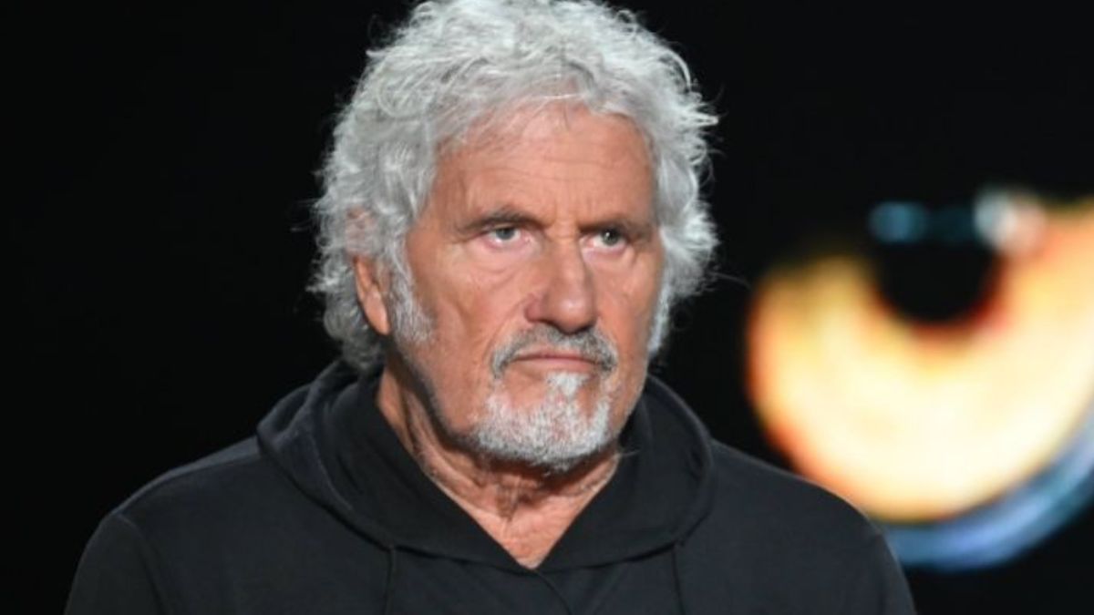 Adriano Pappalardo (dolcissimo) a La Volta Buona: "Mia moglie, il mio elisir di giovinezza". Poi il gesto speciale per Caterina Balivo