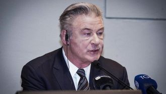 alec-baldwin-tragedia-film-rust-halyna-hutchins-carriera-interrotta-spartiacque