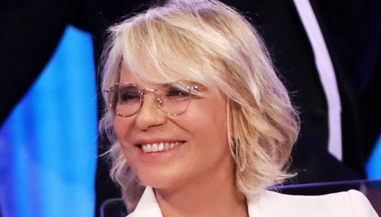 Ascolti TV ieri (4 aprile), Maria De Filippi affonda Canzonissima e le fiction Rai