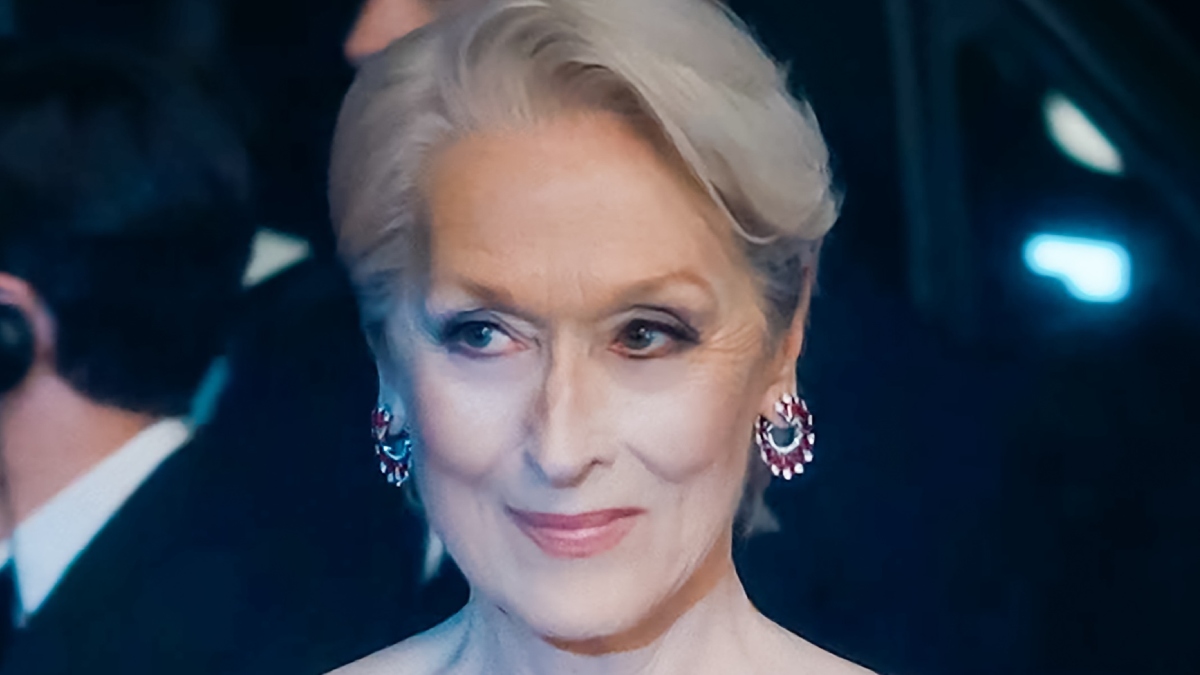 https://wips.plug.it/cips/libero.it/magazine/cms/2026/04/come-il-diavolo-veste-prada-cambio-meryl-streep-depressione-set-scelta-drastica-film.jpg