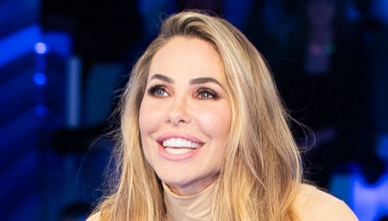 Grande Fratello vip non va in onda 21 aprile Ilary Blasi