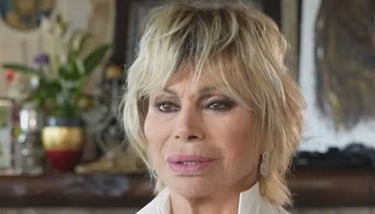 La Sobrietà, Carmen Russo è una delle protagonista del film in streaming su Prime Video