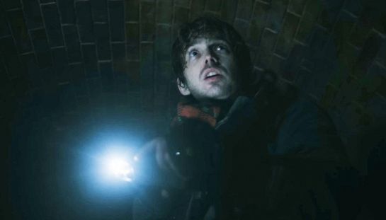 Resident Evil, il nuovo film è claustrofobico e il ritmo sfrenato: vi farà star male stare dietro a Bryan