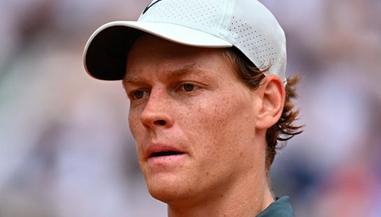 Sinner-Alcaraz gratis in TV, la finale di Montecarlo 2026 in diretta in chiaro chi la trasmette. Mossa a sorpresa di Sky