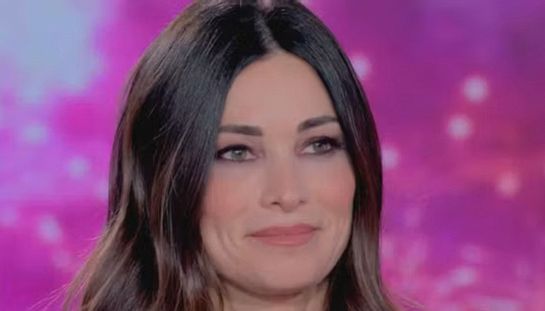 Manuela Arcuri protagonista del film Tradita