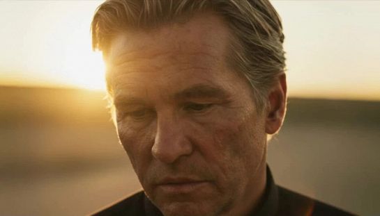 Val Kilmer resuscitato dall'IA: il video del suo nuovo film As deep as the grave è incredibile