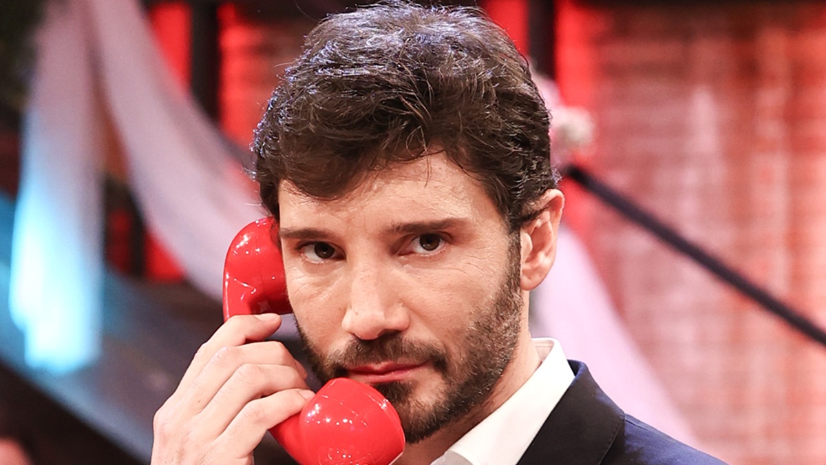 https://wips.plug.it/cips/libero.it/magazine/cms/2026/05/affari-tuoi-cosa-e-successo-puntata-8-maggio-2026.jpeg