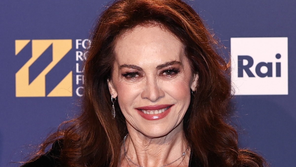 Ballando con le Stelle 2026, Elena Sofia Ricci nel cast? Gli incontri segreti col maestro e il sogno di Milly Carlucci