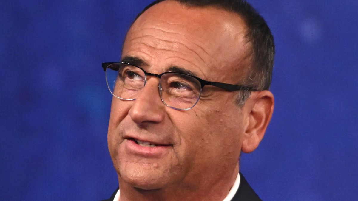 https://wips.plug.it/cips/libero.it/magazine/cms/2026/05/carlo-conti-7.jpg