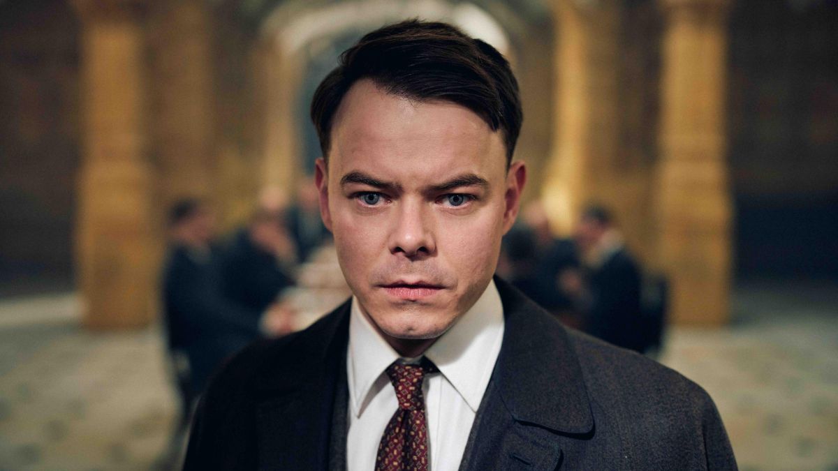 https://wips.plug.it/cips/libero.it/magazine/cms/2026/05/charlie-eathon-peaky-blinders-prime-foto-set-nuovi-episodi-netflix-serie-jonathan-stranger-things.jpg