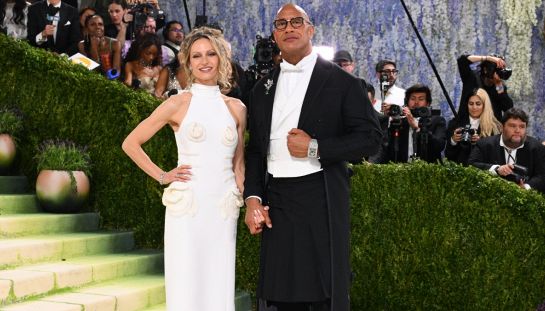 Perché Dwayne Johnson si è presentato al Met Gala 2026 in gonna: il significato del gesto