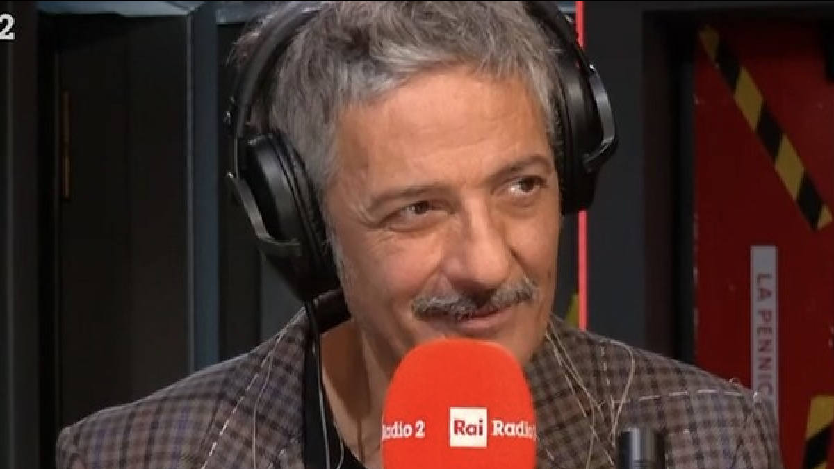 Fiorello on La Pennicanza: Government Appeal Over Southern Italy's Trucker Protests and Max Pezzali Announcement