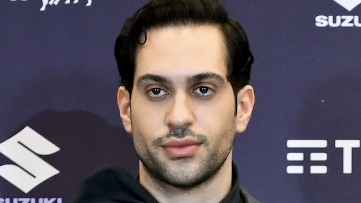Mahmood super-testimone nel processo: il caso dello stilista accusato e le richieste della difesa