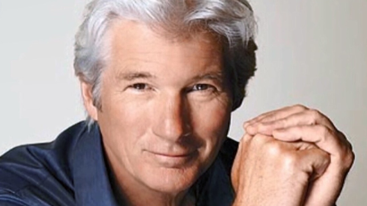 https://wips.plug.it/cips/libero.it/magazine/cms/2026/05/richard-gere-raiplay.jpg