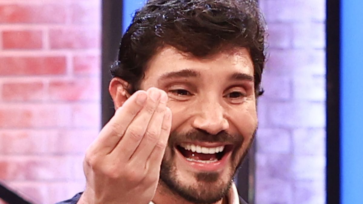 https://wips.plug.it/cips/libero.it/magazine/cms/2026/05/stefano-de-martino-31.jpg